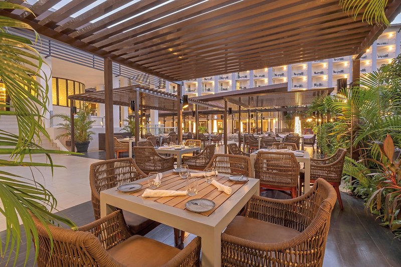 Hideaway at Royalton Blue Waters 25