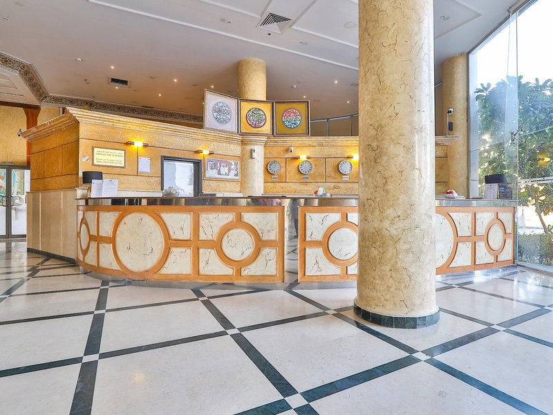 Crown Palace Hotel 10