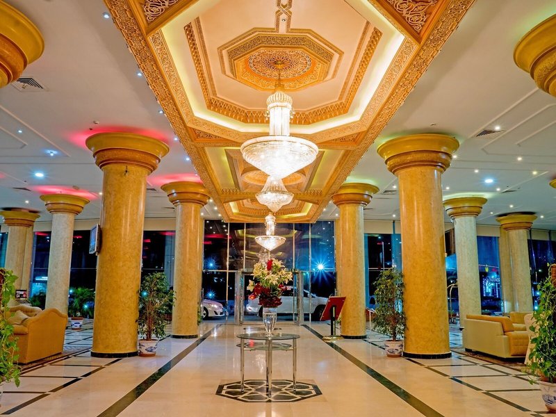 Crown Palace Hotel 13