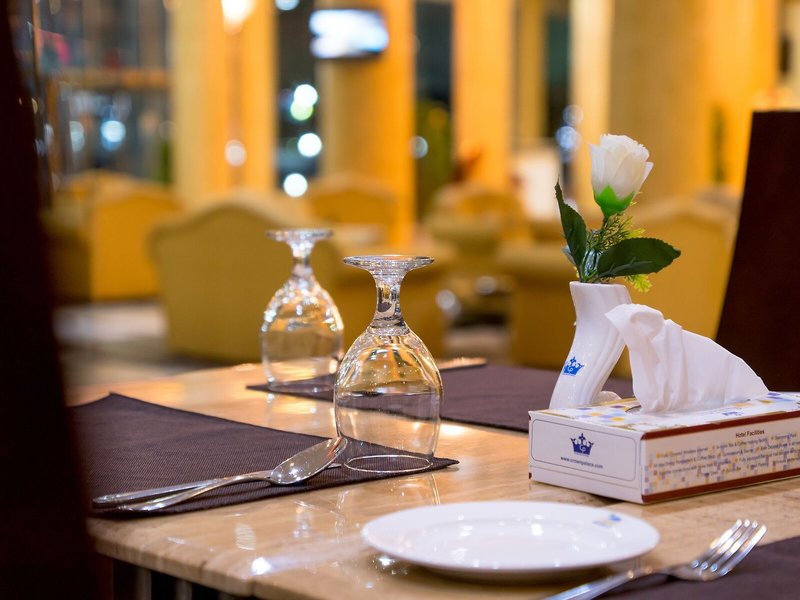 Crown Palace Hotel 21