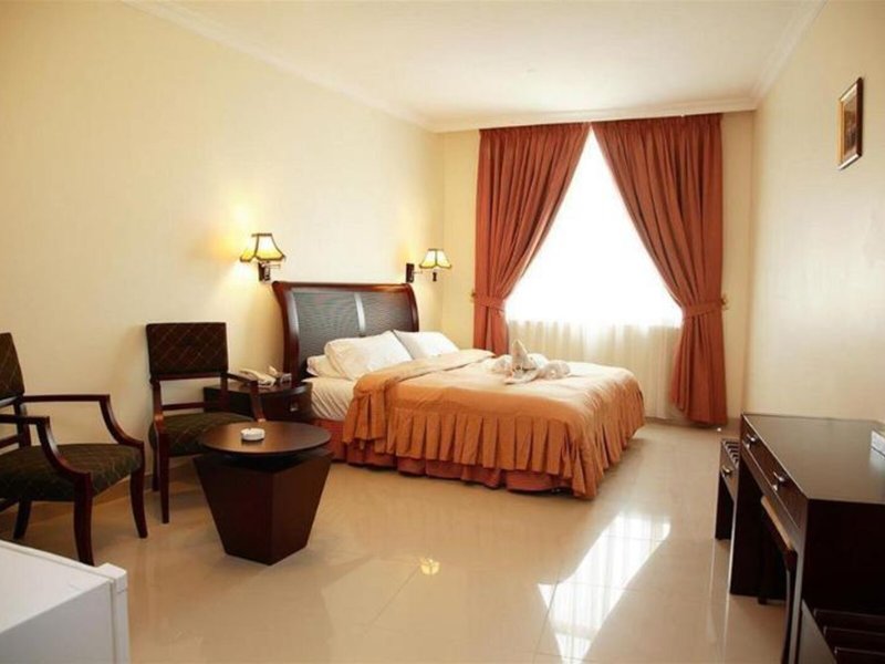 Crown Palace Hotel 36