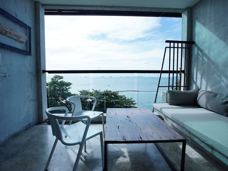 Modus Beachfront Resort Pattaya 7