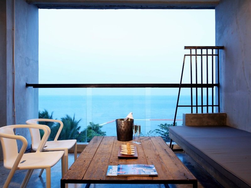 Modus Beachfront Resort Pattaya 8
