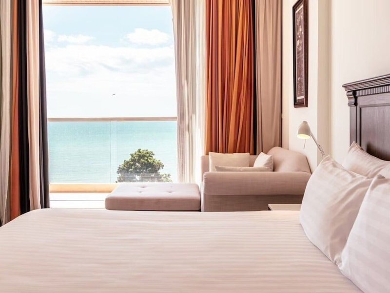 Modus Beachfront Resort Pattaya 44