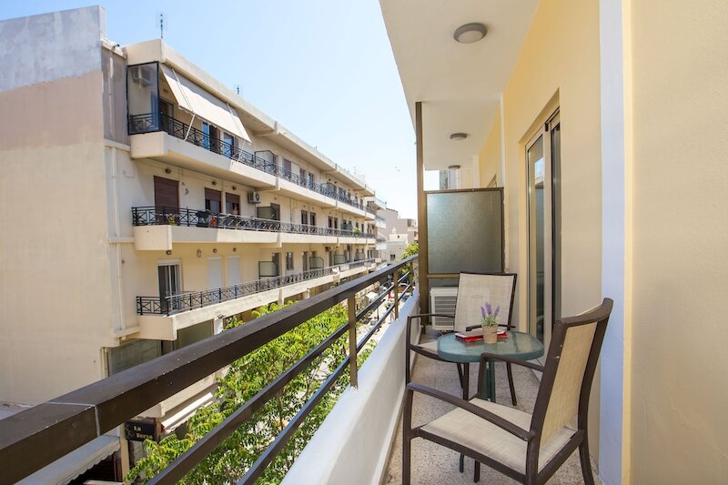 Royal Aparthotel City Centre 6