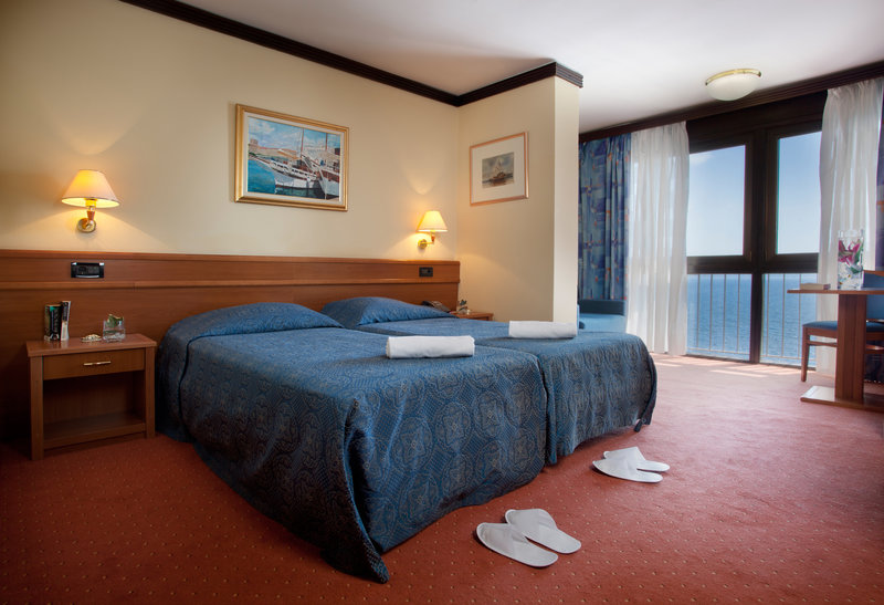 Hotel Kristal 10