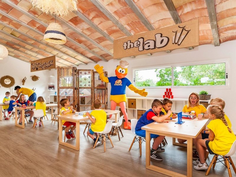TUI KIDS CLUB Cala Mandia 36