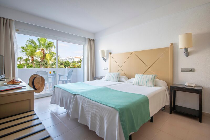 Blau Punta Reina Resort 10