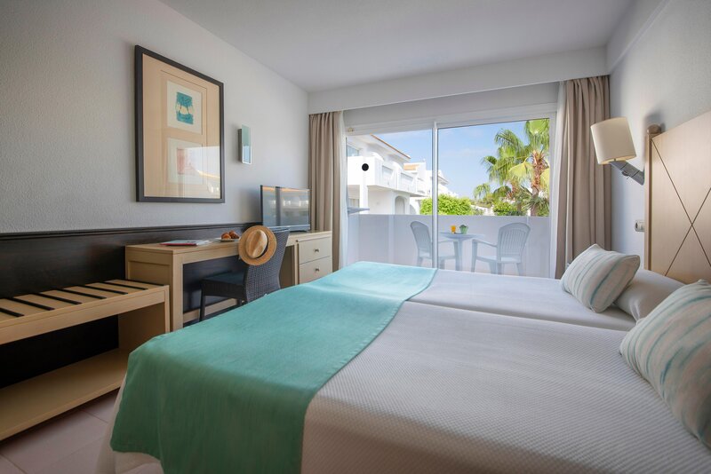 Blau Punta Reina Resort 11
