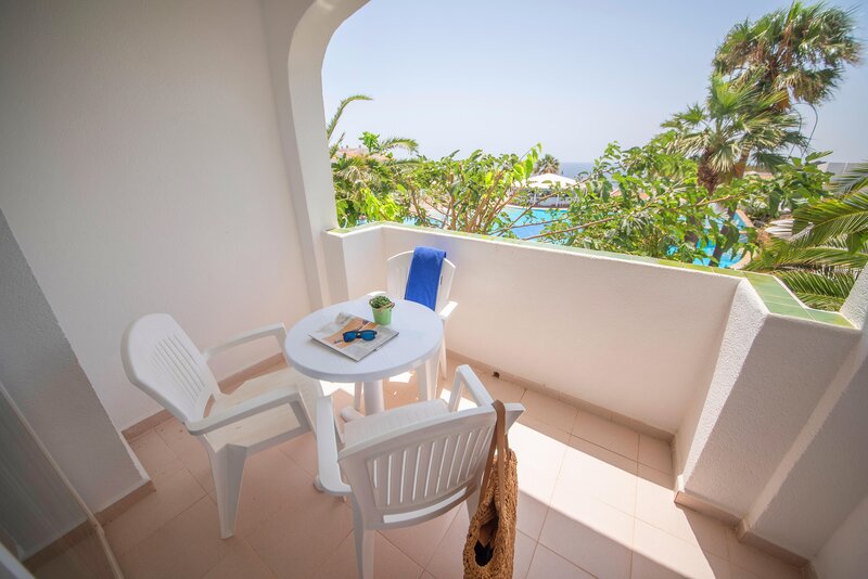 Blau Punta Reina 83