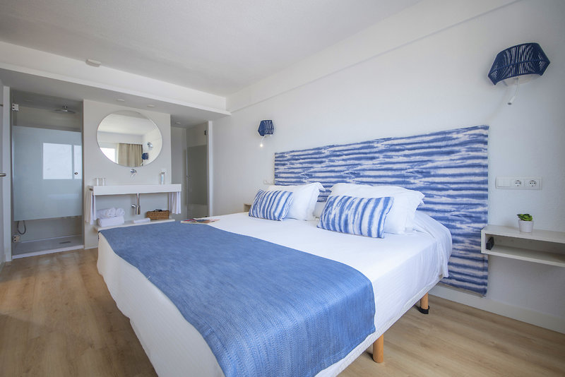 Blau Punta Reina 16