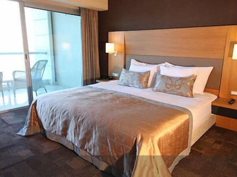 Boyalik Beach Hotel & Spa 28