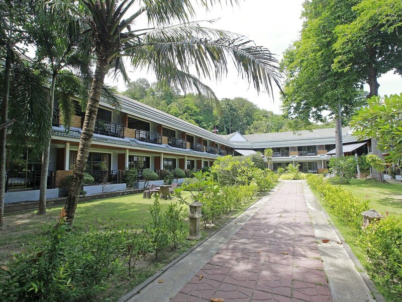 Andaman Beach Resort 3