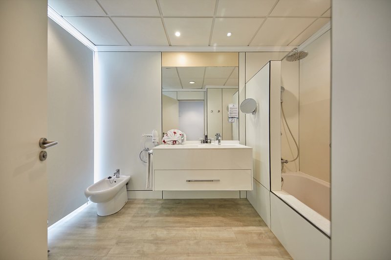 Sandos Papagayo Beach Resort 19 - Bathroom Example