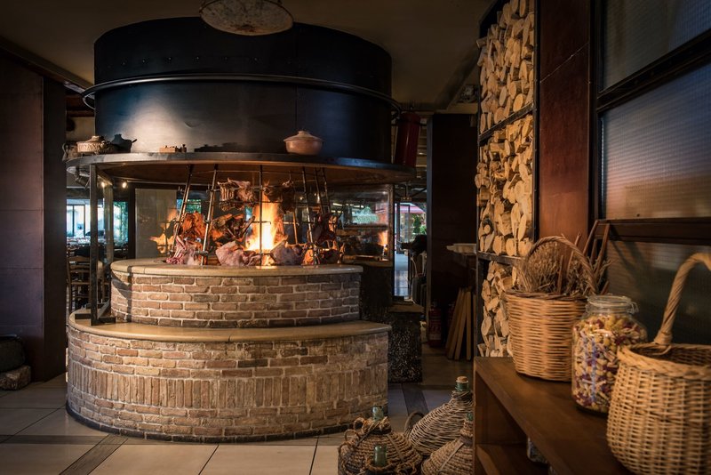Petousis Hotel & Suites 5 - Bar