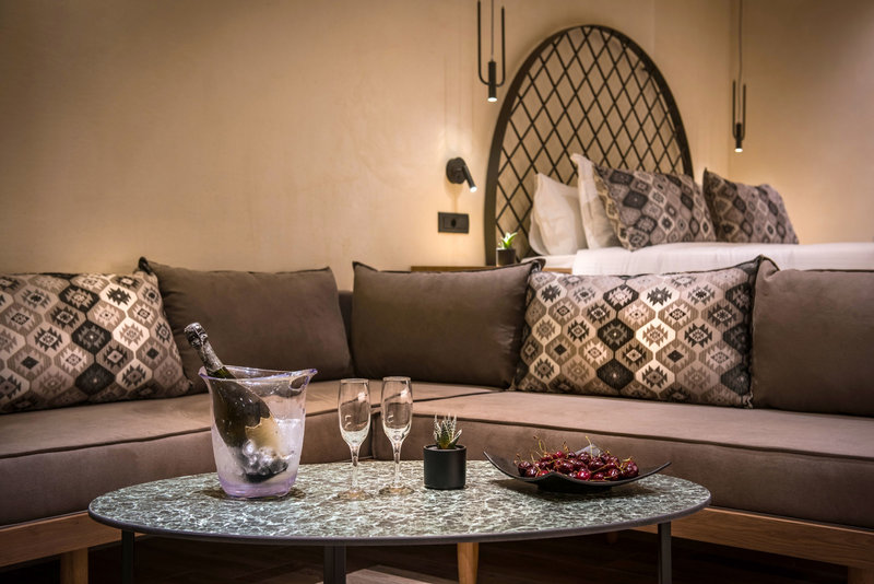 Petousis Hotel & Suites 14