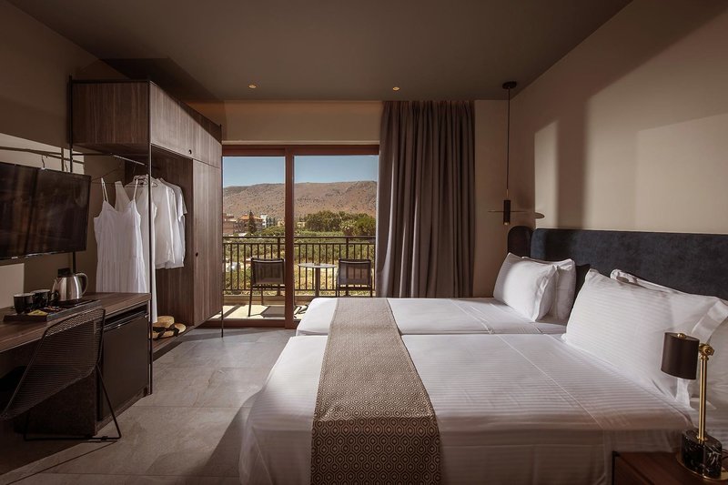Petousis Hotel & Suites 26