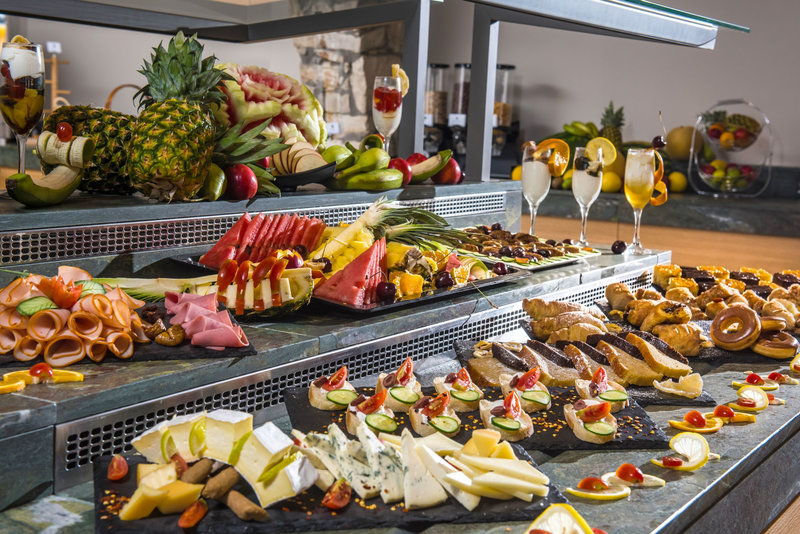 Petousis Hotel & Suites 10