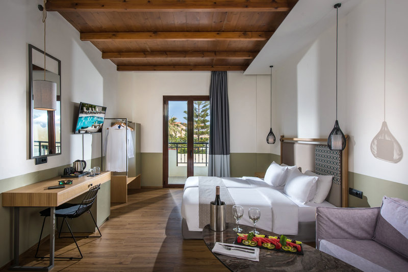 Petousis Hotel & Suites 21