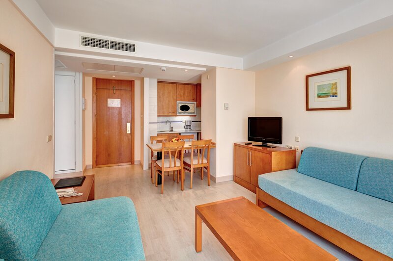 Hipotels Bahía Grande 18