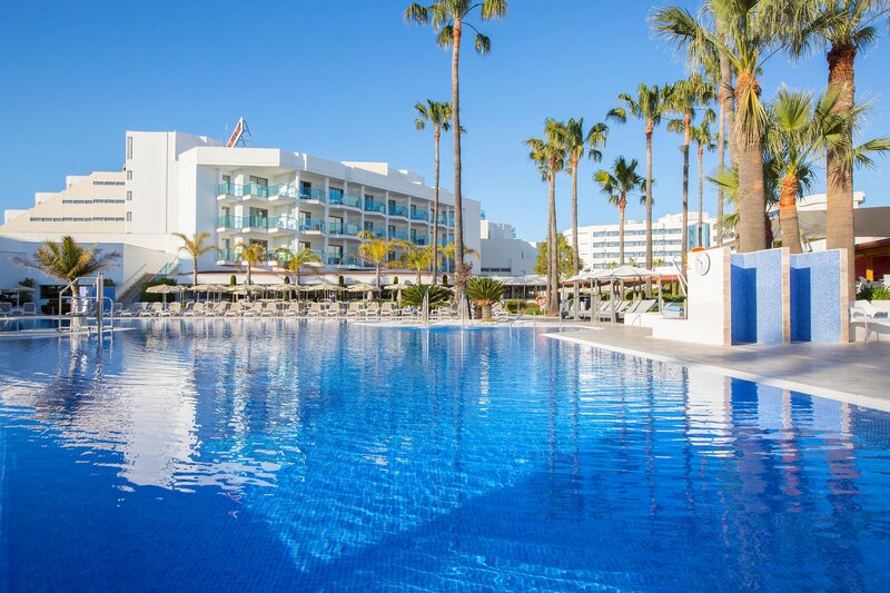 Hipotels Cala Millor Park 12
