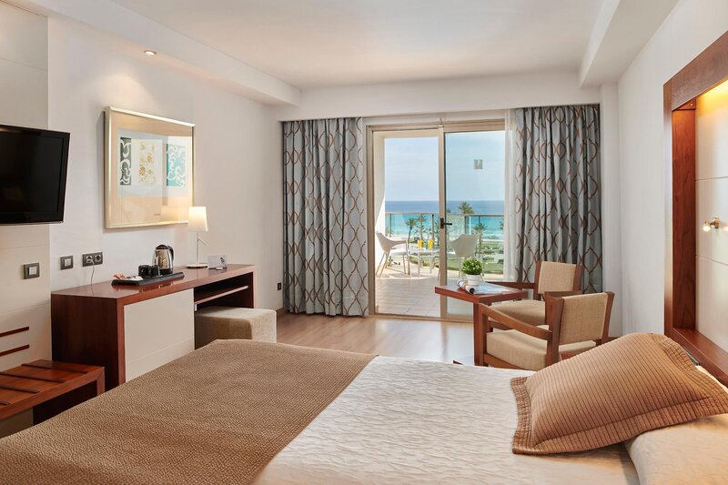Hipotels Cala Millor Park 24