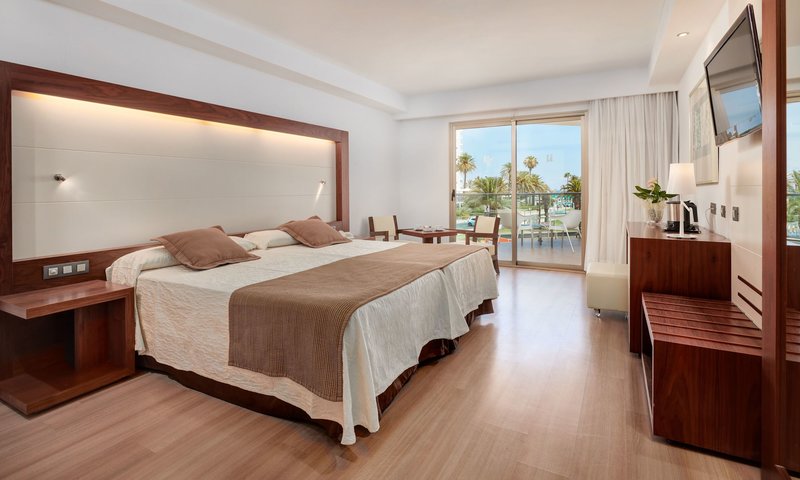 Hipotels Cala Millor Park 11