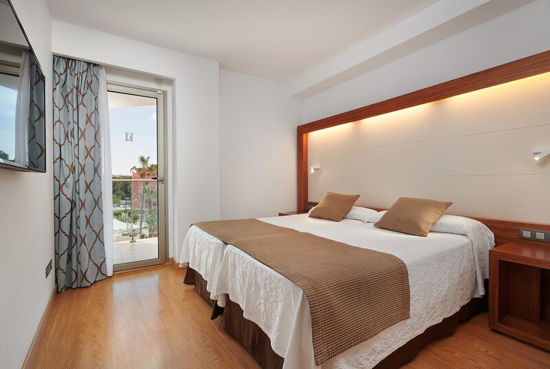 Hipotels Cala Millor Park 12
