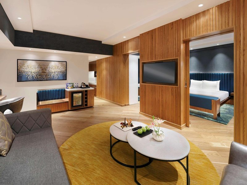 Novotel Mumbai Juhu Beach 14