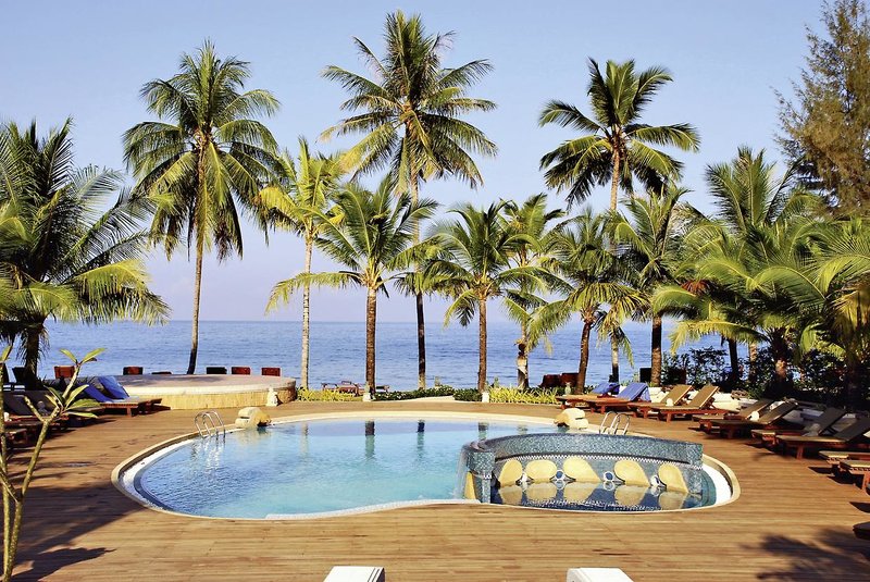 Khao Lak Bayfront Resort 4