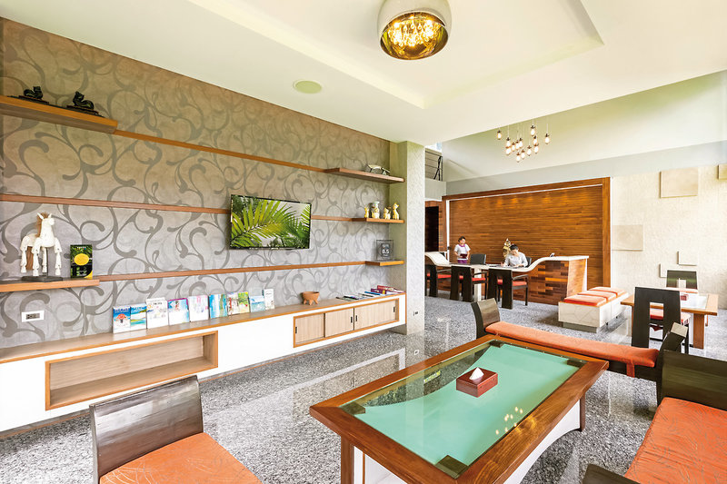 Khao Lak Bayfront Resort 10