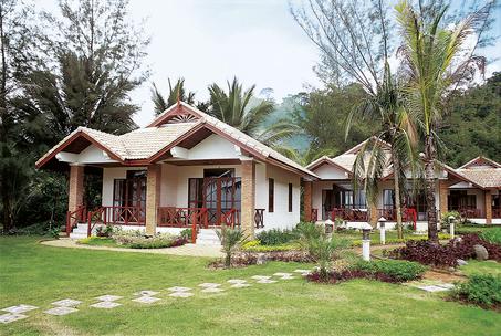 Khao Lak Bayfront Resort 14