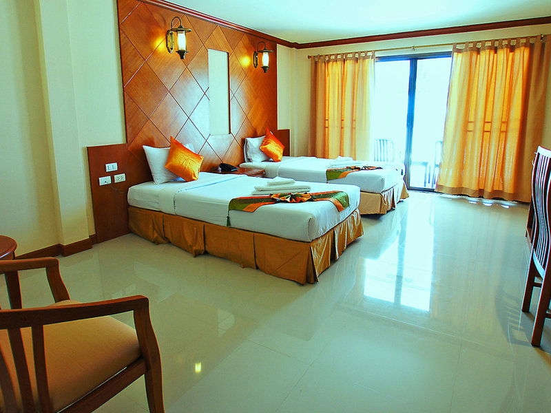 Khao Lak Sunset Resort  3
