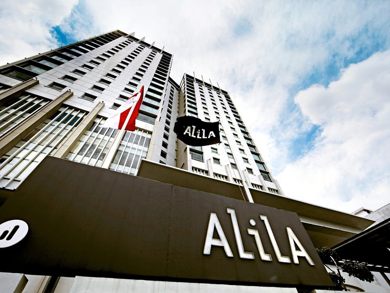 Mövenpick Hotel Jakarta City Centre 2