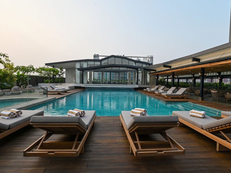 Mövenpick Hotel Jakarta City Centre 5