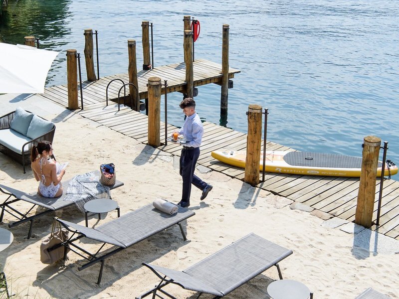 LAQUA by the Lake 14