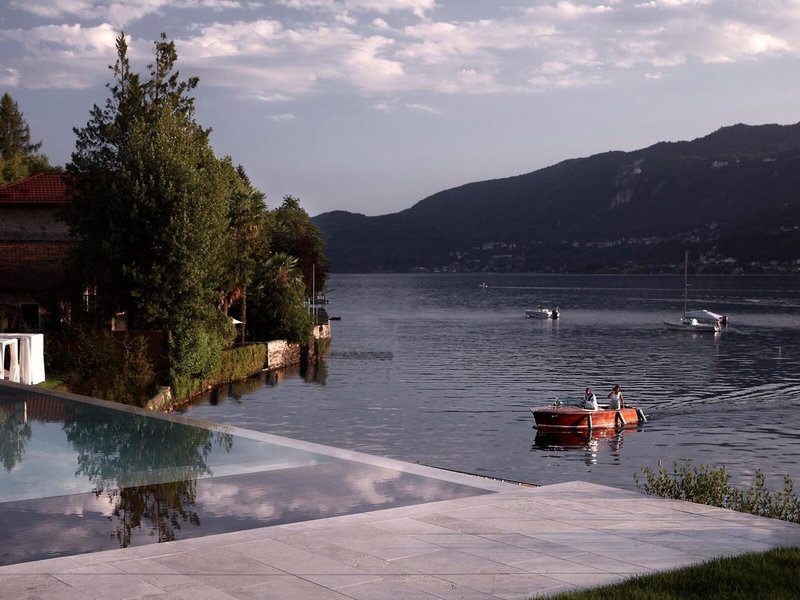 LAQUA by the Lake 21