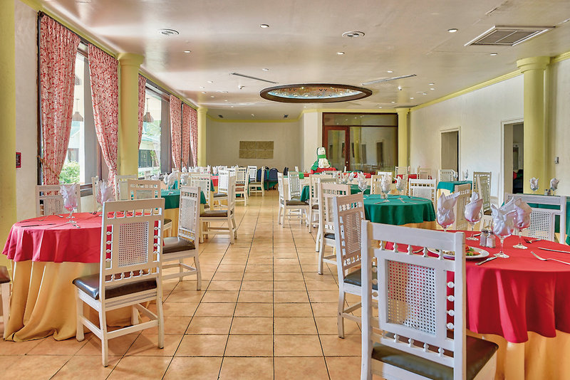 Coral Costa Caribe Resort & Spa 14