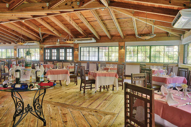 Coral Costa Caribe Resort & Spa 15