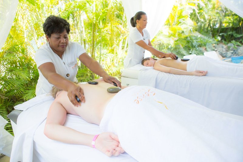 Coral Costa Caribe Beach Resort 25