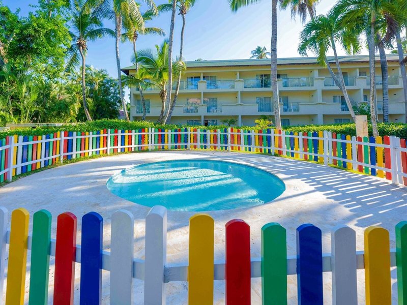 Coral Costa Caribe Beach Resort 10