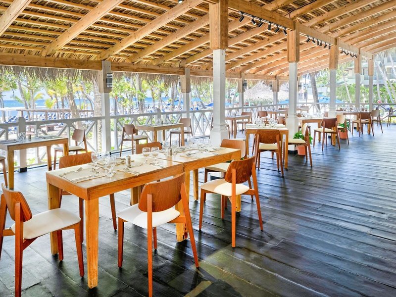 Coral Costa Caribe Beach Resort 16