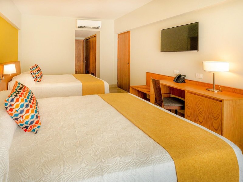 Coral Costa Caribe Beach Resort 33