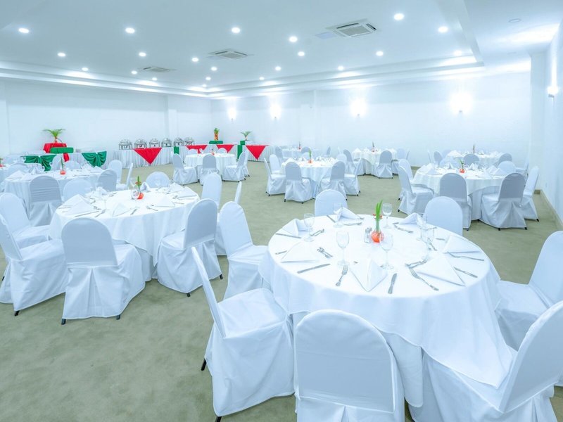 Coral Costa Caribe Beach Resort 35