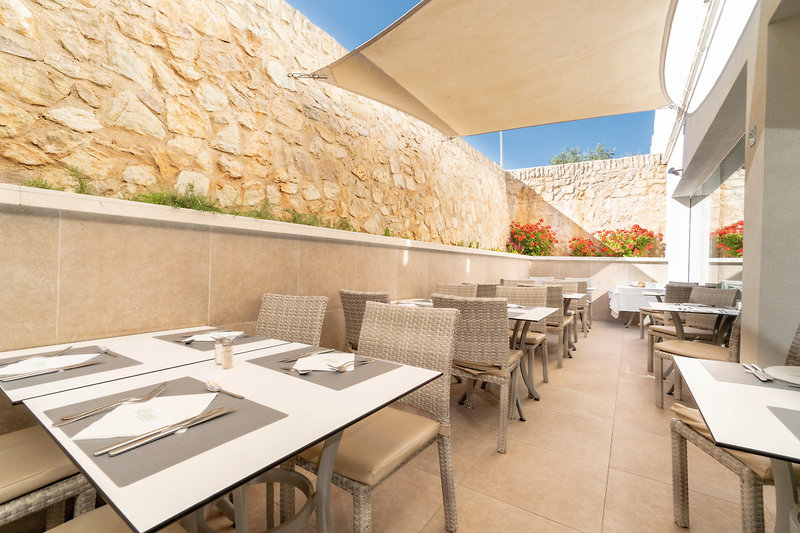 Aparthotel Tropicana 12