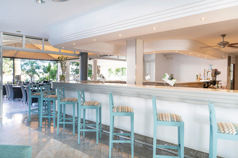 Aparthotel Tropicana 13