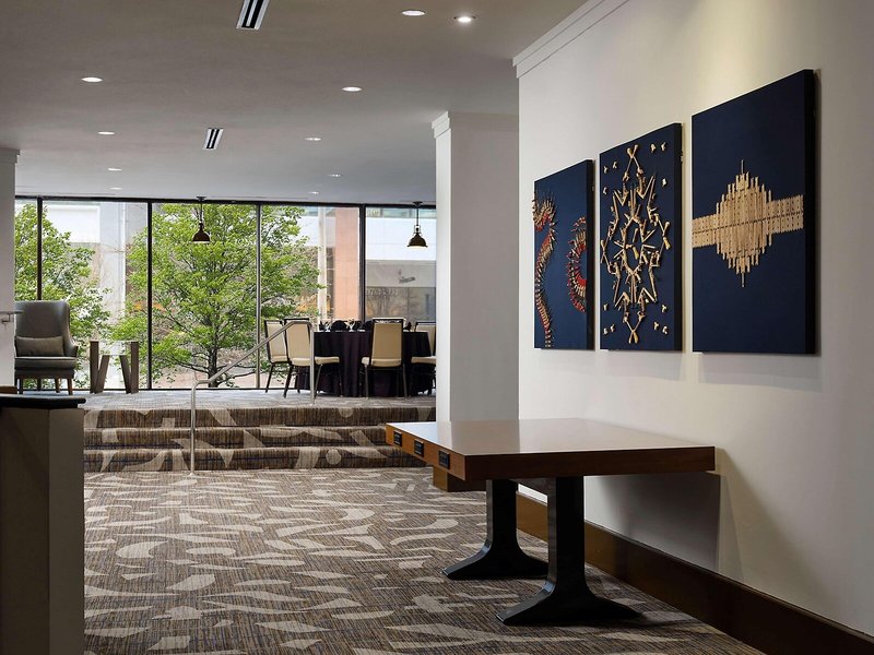 DoubleTree by Hilton Hotel Nashville Downtown 6