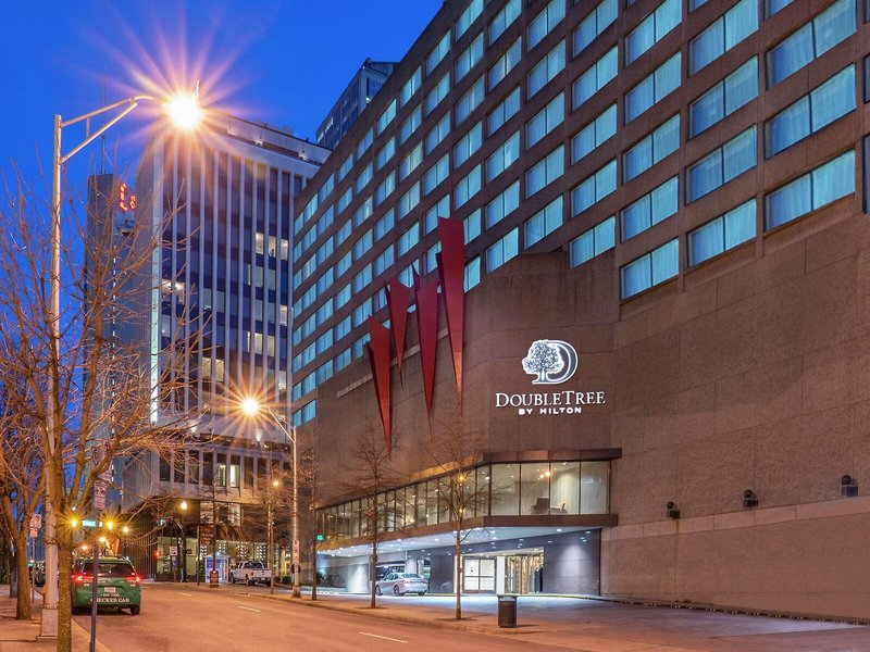 DoubleTree by Hilton Hotel Nashville Downtown