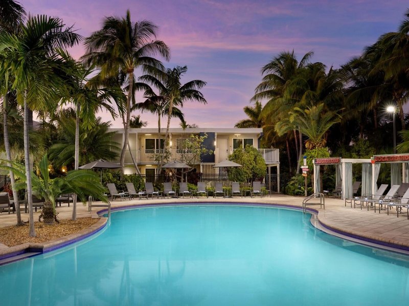 Fairfield Inn & Suites Key West at The Keys Collection 19 - Outdoor Pool