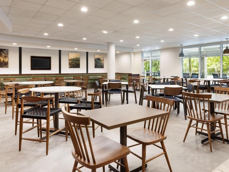 Fairfield Inn & Suites Key West at The Keys Collection 32 - Restaurant